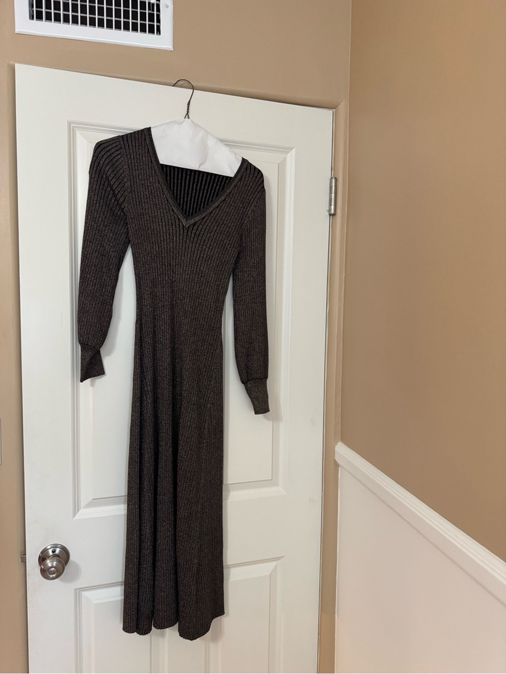 NWOT LOFT Ribbed V-Neck Long Sleeve Maxi Dress in Dark Brown